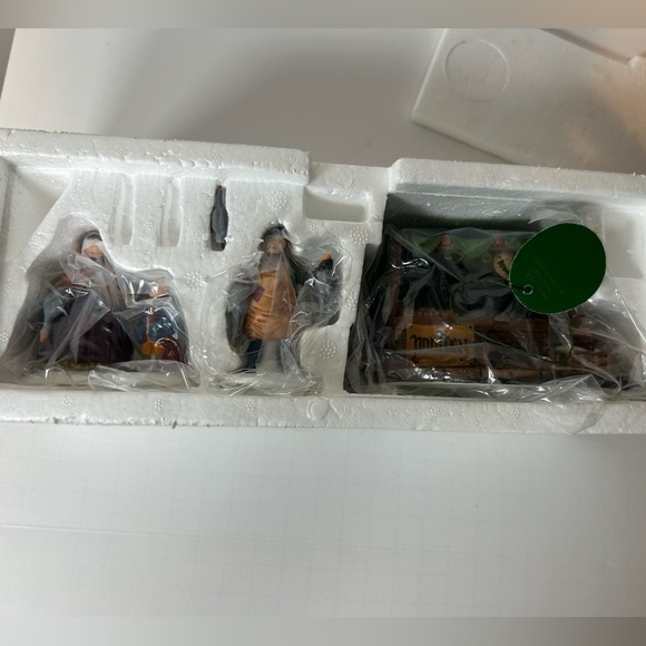 Dept 56 Poultry Market Dickens Village Christmas Accessory - Picture 9 of 11